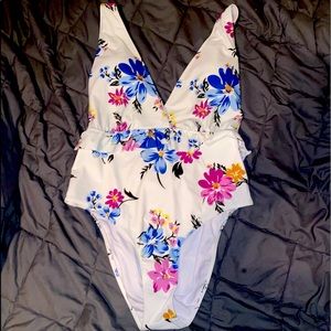 Cupshe One-Piece Swimsuit